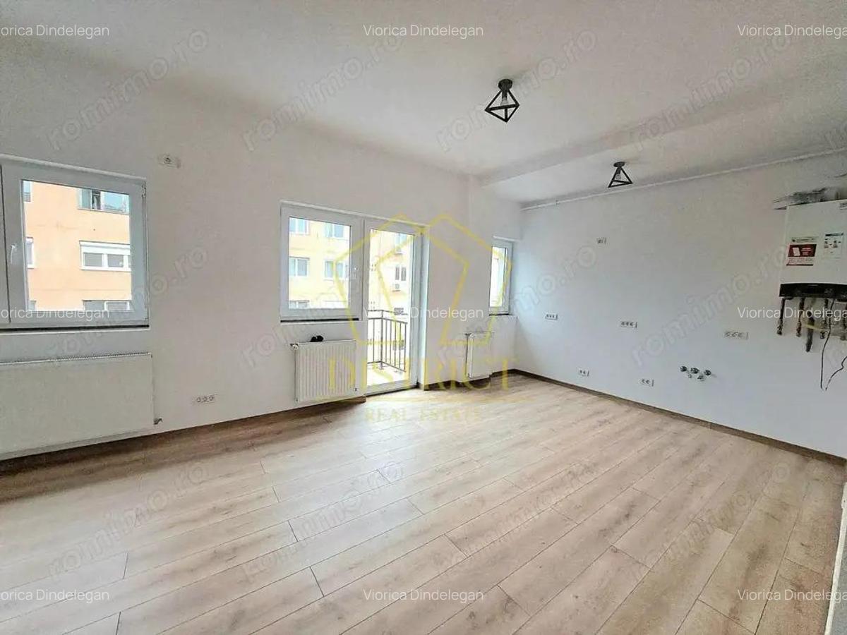 Spatiu comercial cu 4 incaperi spatioase I Complexul Studentesc - 2