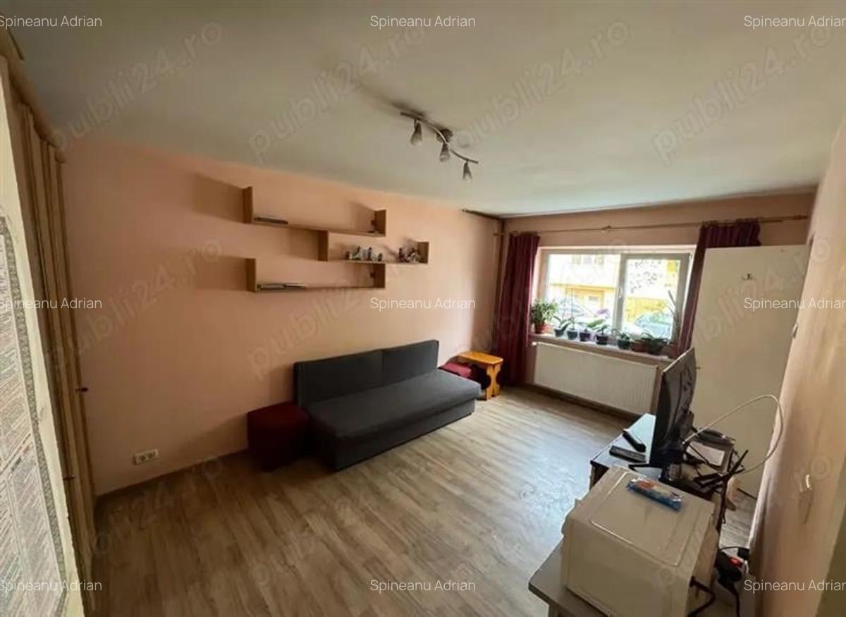 1 camera zona Mircea cel Batran - 2