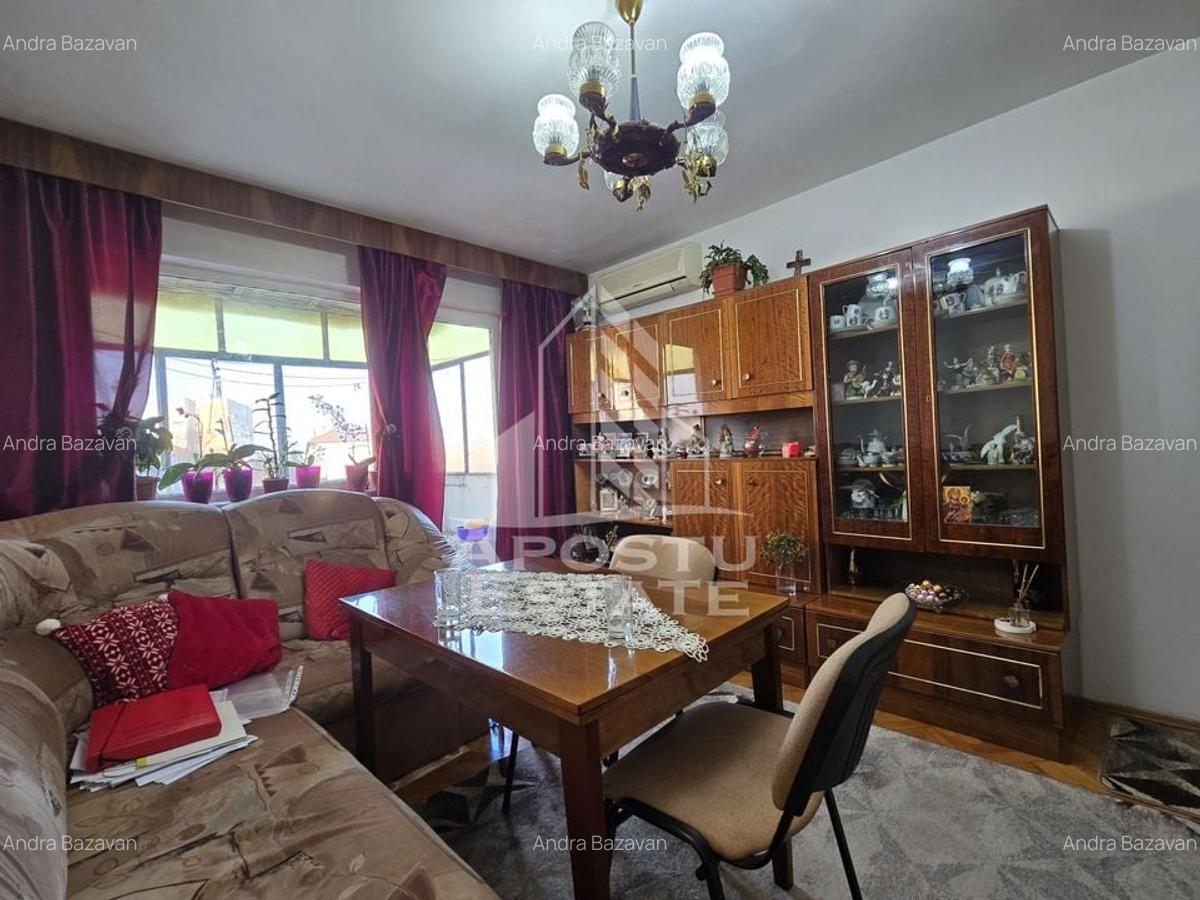 Apartament cu 4 camere, centrala proprie, zona Dacia - 2
