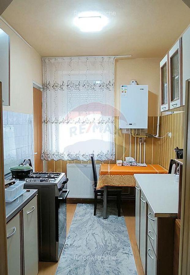 Apartament 3 camere decomandate zona excelenta, car... - 4