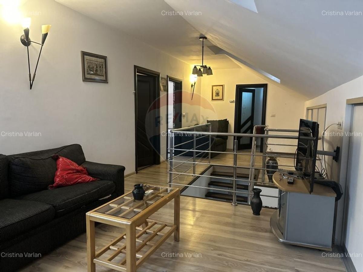 Apartament 4 camere ROZNOV Central de inchiriat - 4