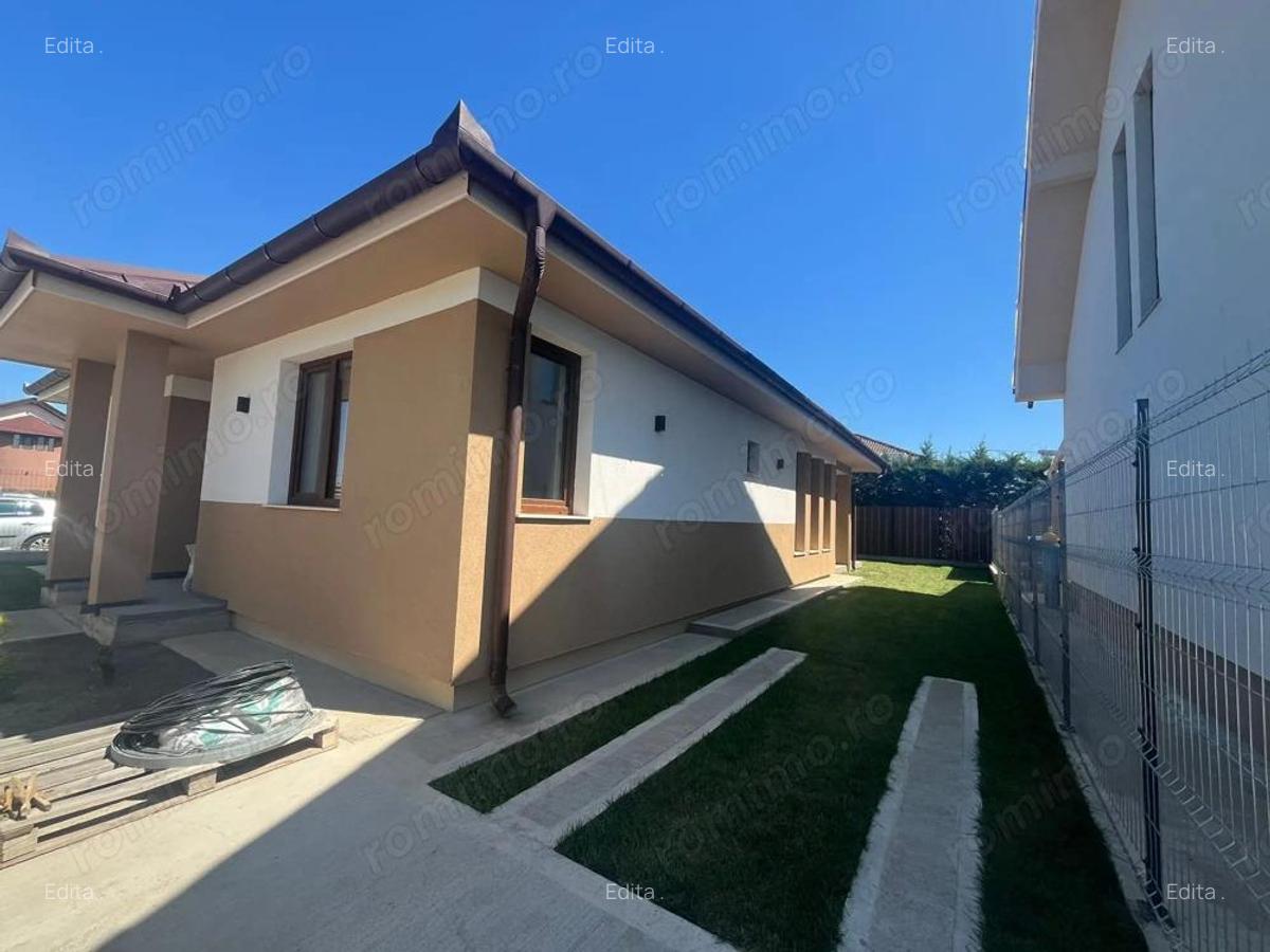 Casa de vanzare cu 3 camere in Sanmartin-Cihei, Bihor - 2