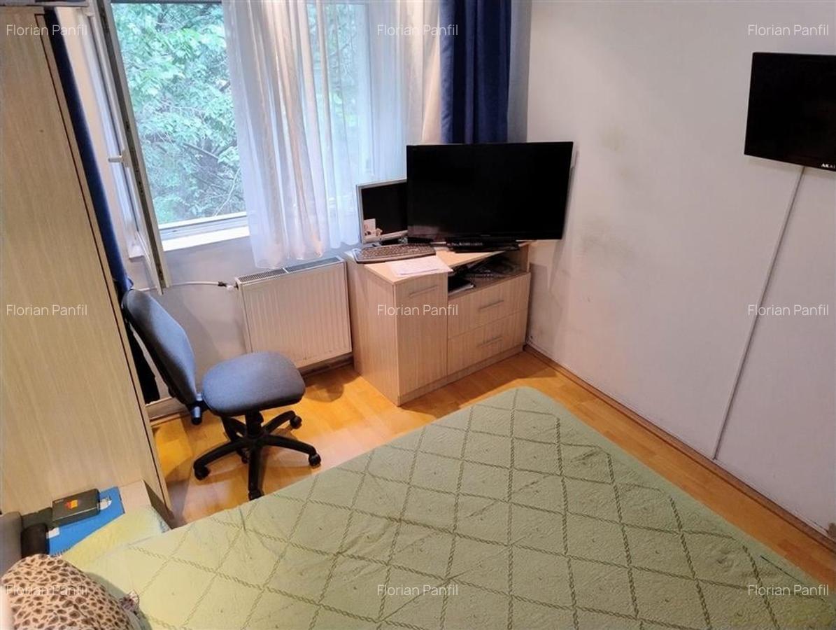 Apartament 3 camere decomandat - 2
