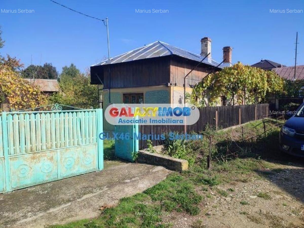 Vanzare casa batraneasca  si teren Raciu - 5