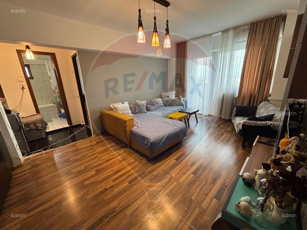 Apartament cu 3 camere de vanzare - Crangasi - 2