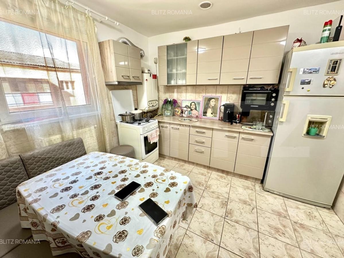 Apartament cu 2 camere semidecomandat, mobilat în Cetate - 2