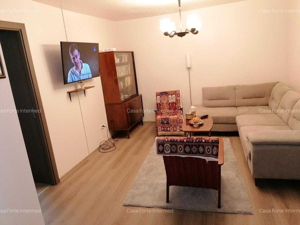 Casa de inchiriat Bulevardul Mamaia zona Delfinariu  900 euro - 1