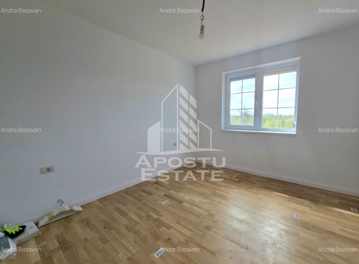 Jumatate de duplex, modern, cu 4 camere si 2 bai, Sag, vatra satului - 2