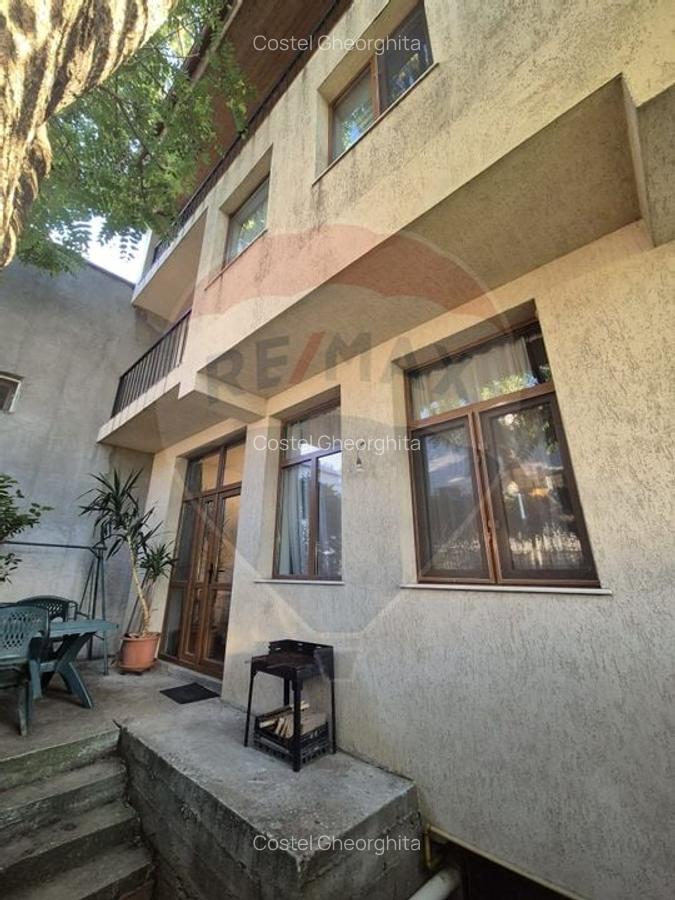 Vila cu 5 camere de vanzare in zona Brancoveanu - 1