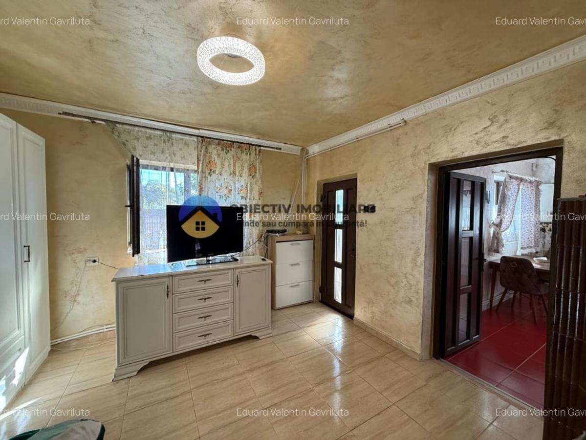 Casa + Teren de Vanzare cu Vedere la Munte - 5