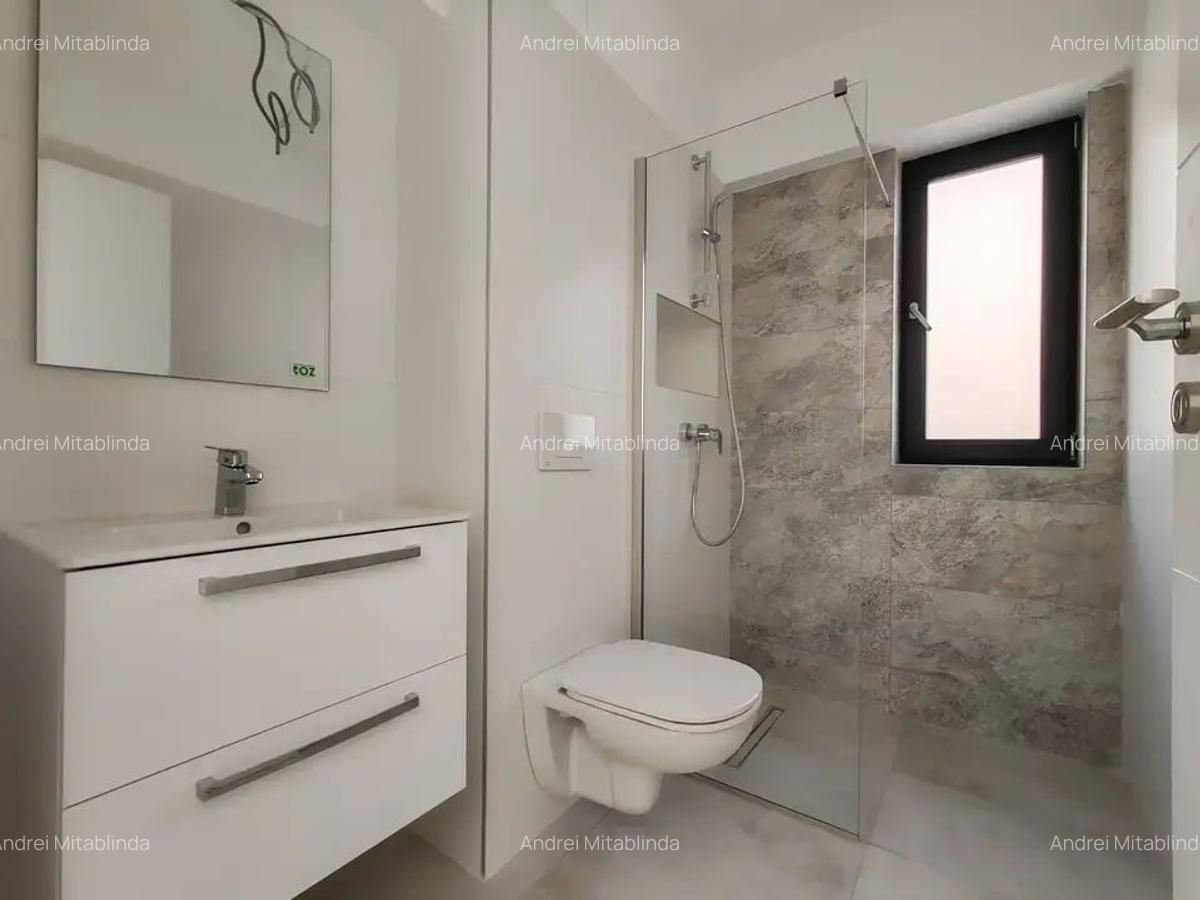 Apartament cu 3 camere decomandat în Titan - 17