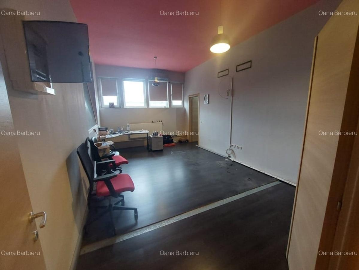 Delfinariu, spatiu 289 mp., ideal birouri/sali de curs etc., parcare - 3