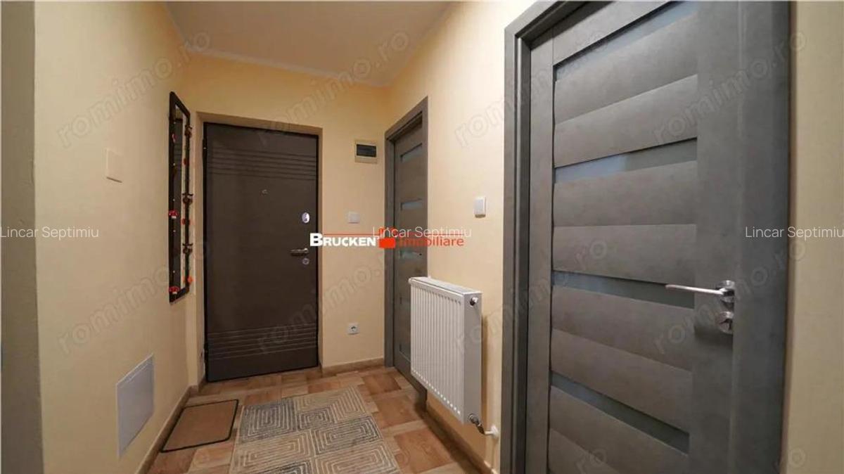 Sanmartin - Vila cu 3 apartamente si potential de inchiriere - 4