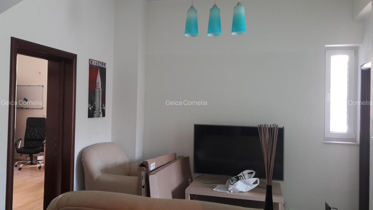Cotroceni, Eroilor, apartament in vila, liber, parter inalt, curte, doua intrari - 2