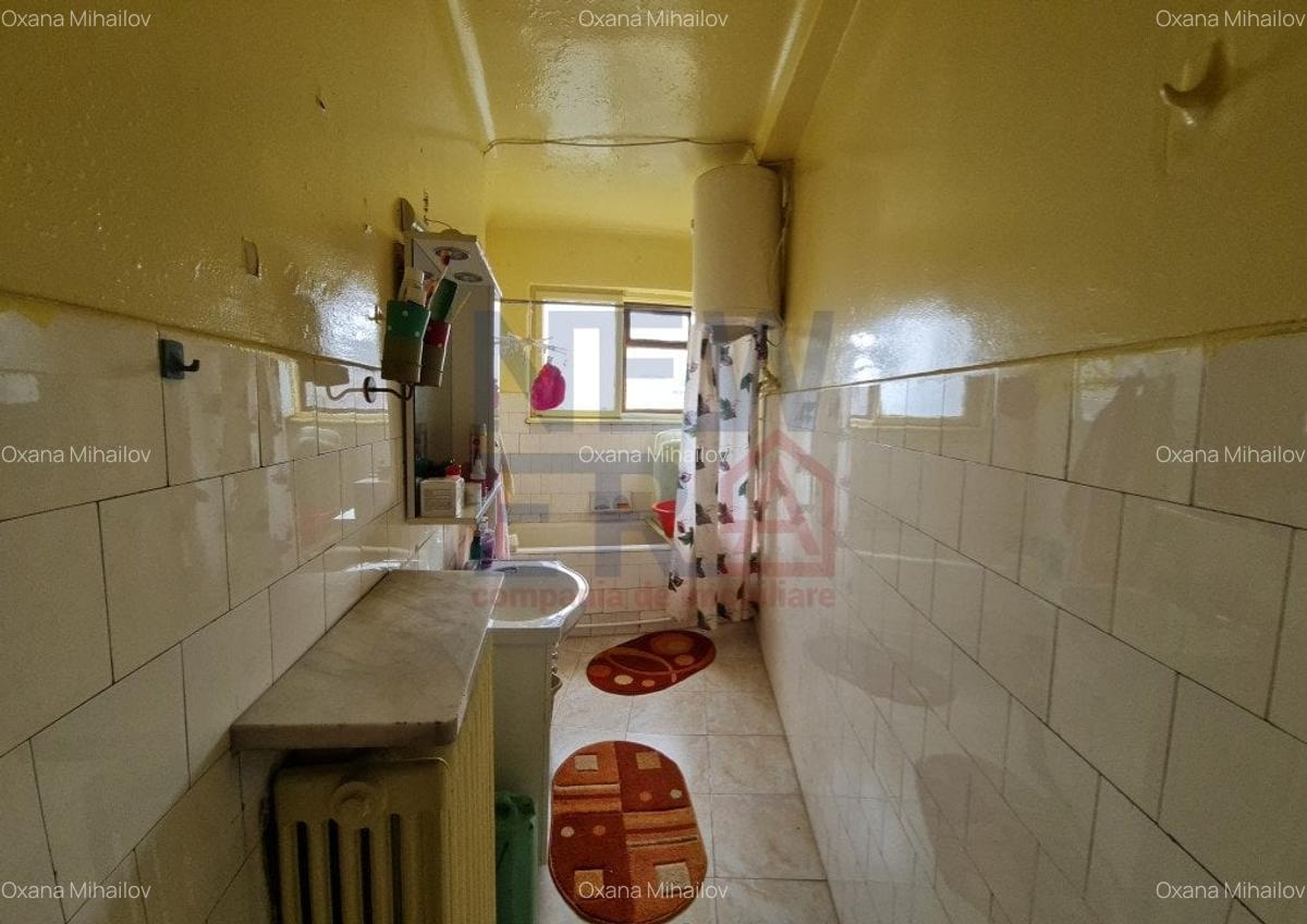 Apartament cu 4 camere semidecomandat în Universitate - 9