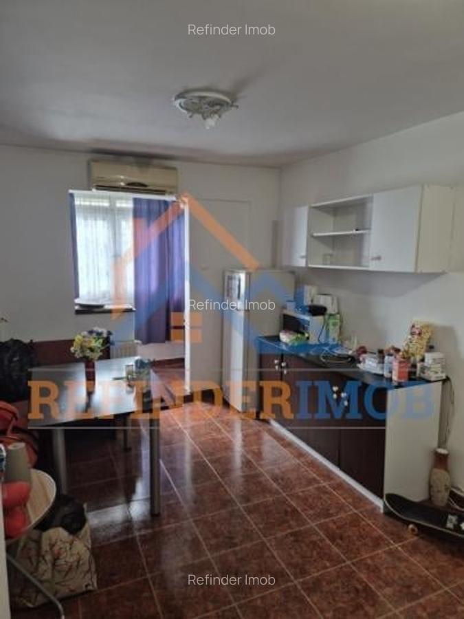 Vanzare apartament 2 camere zona Piata Rahova sector 5 - 1