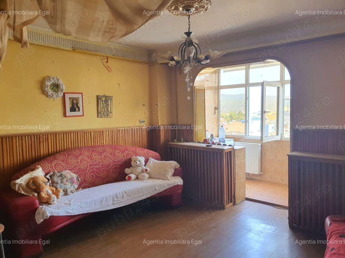 Apartament trei camere, zona Zavoi - 10