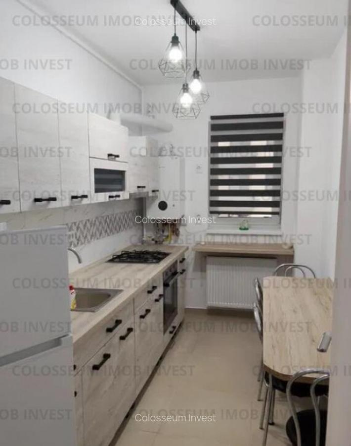 Apartament 2 camere, decomandat - zona Tractorul - 1