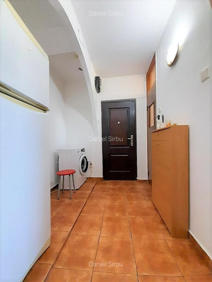 Vanzare garsoniera Titan / Codrii Neamtului / decomandata / etaj 8 / 10 - 9