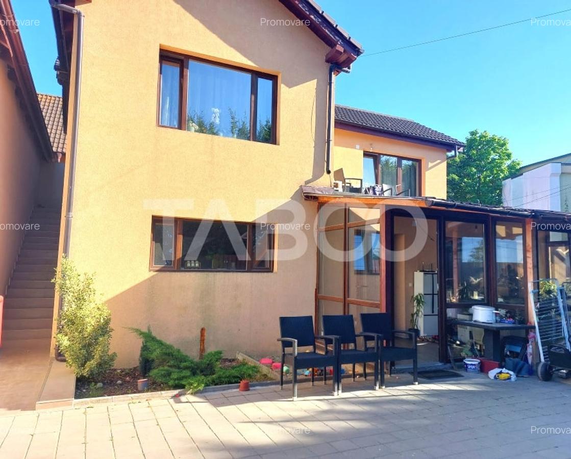 Pret avantajos-Casa si studio de vanzare 146 mpu 5 camere Cisnadie - 2