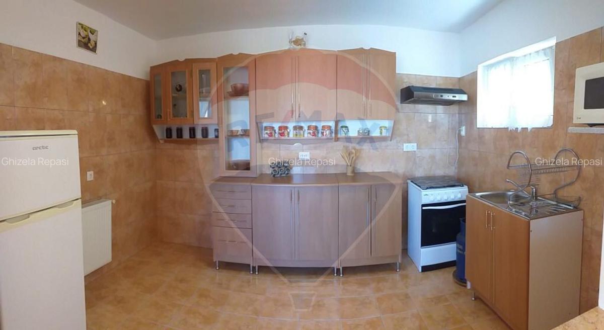 Casa / Vila cu 5 camere de vanzare - 11