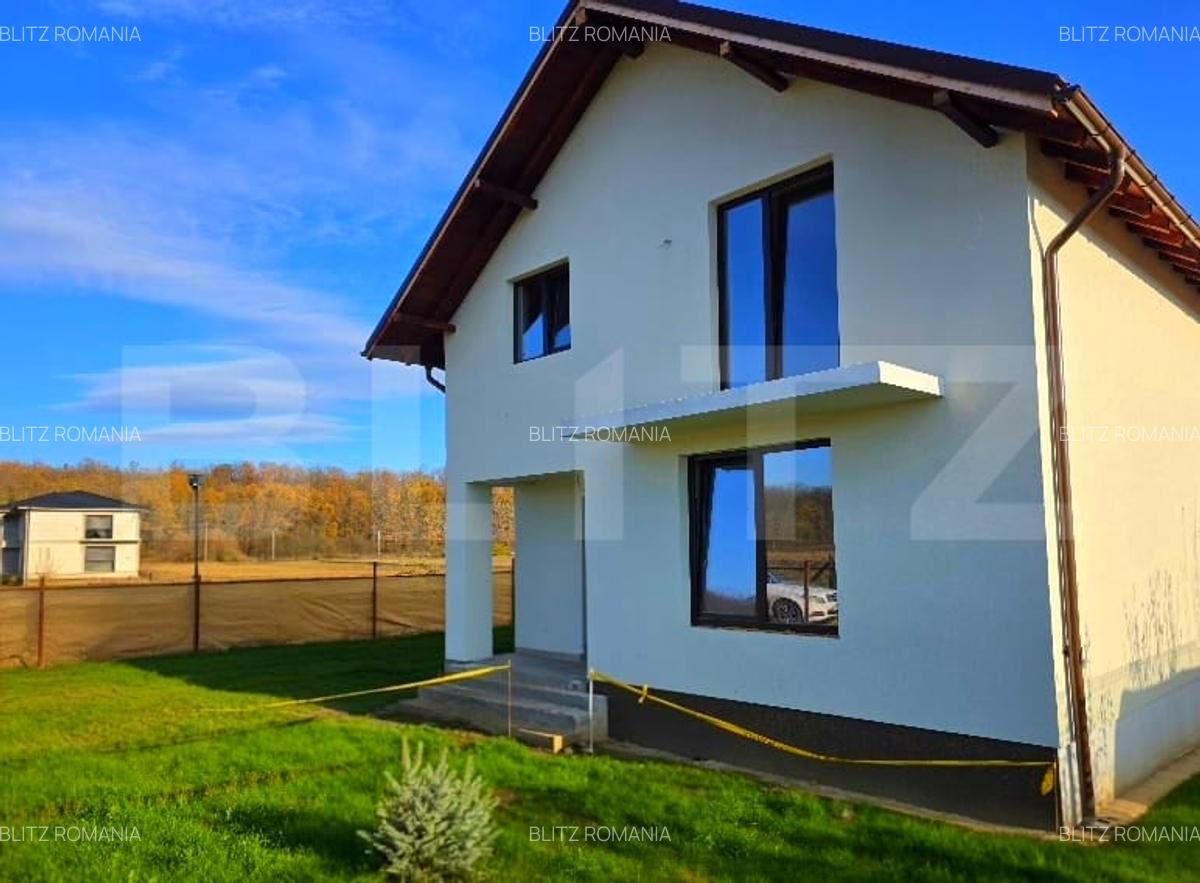 Casa moderna, construita in 2025, cu terasa si priveliste – la 6 km de Targovist - 3