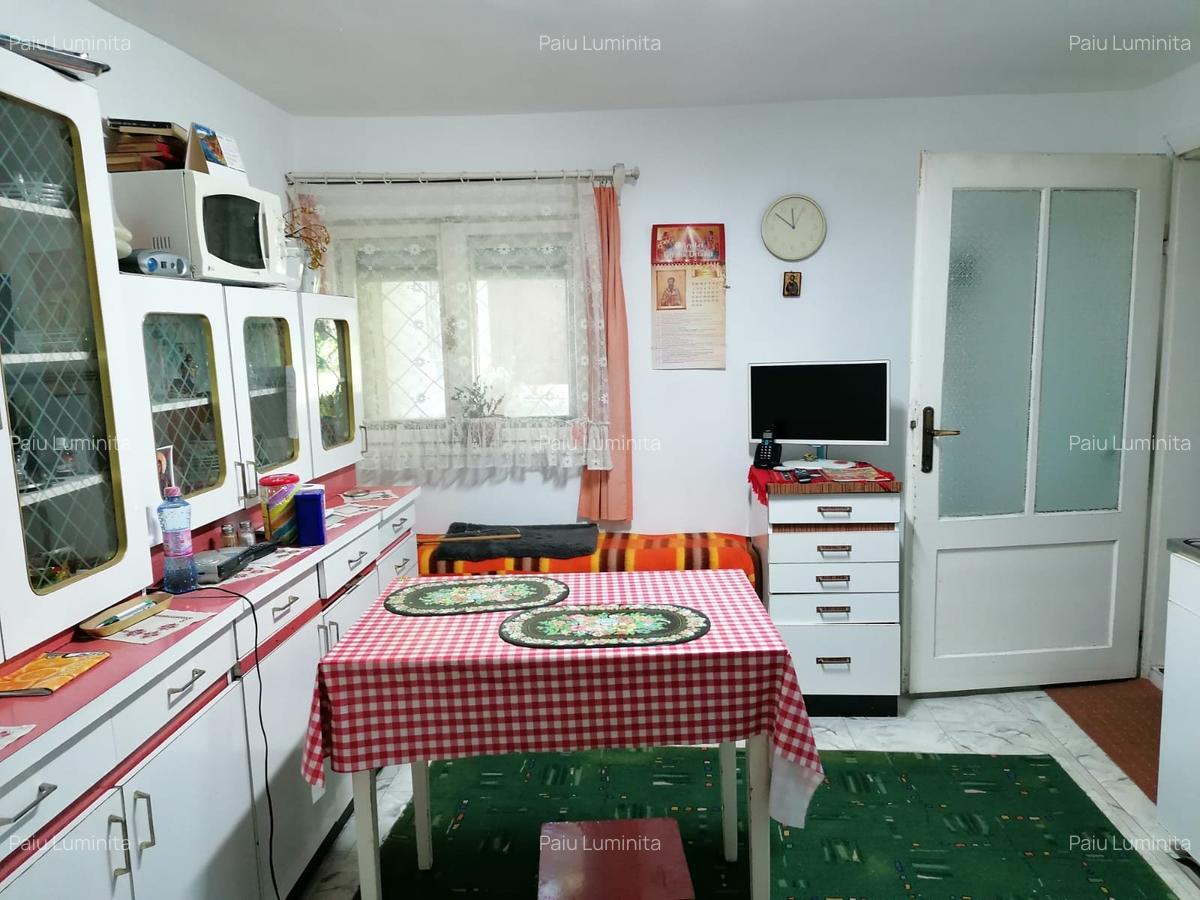 Apartament cu 3 camere semidecomandat în Central - 3