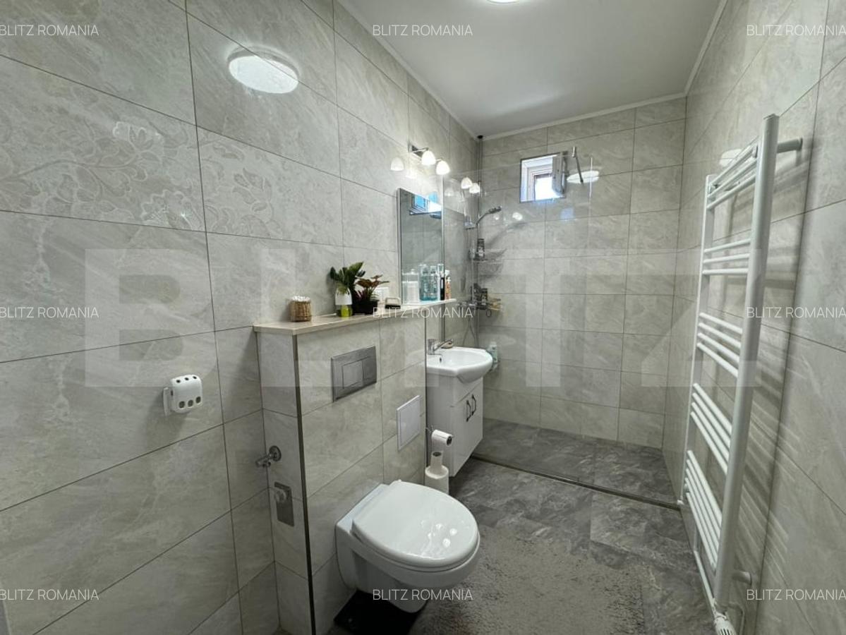 Apartament cu 3 camere decomandat, 70 mp, zona Decebal - 11