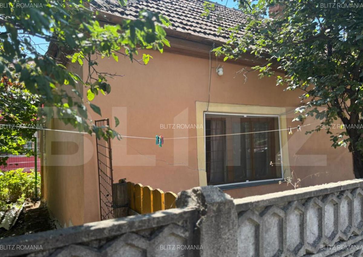 Casa individuala de vanzare, zona Mahala artera principal - 3