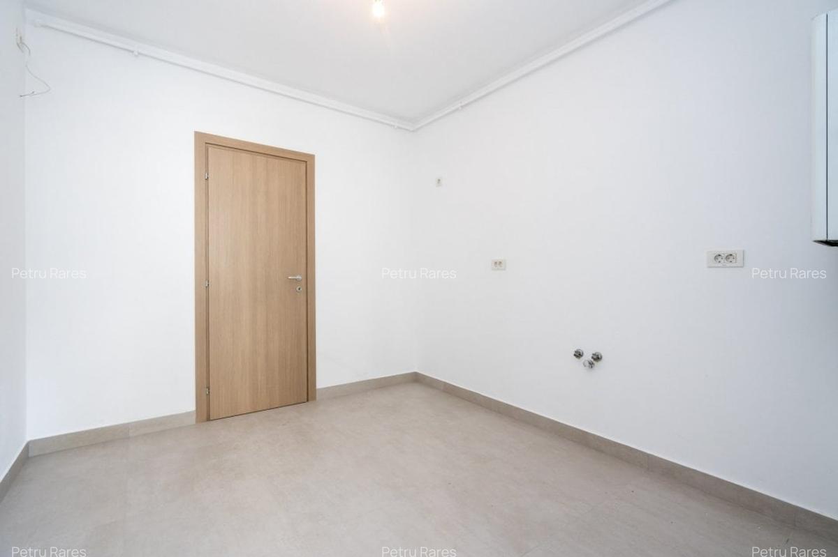 Apartament cu 3 camere decomandat în Victoriei - 11