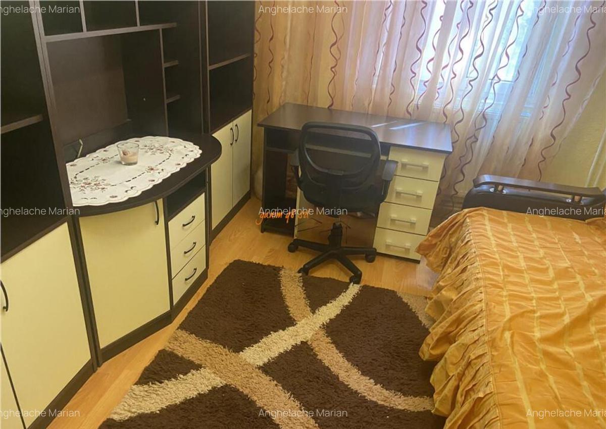 Apartament 3 camere , zona Casa de Pensii , et 2/4 , decoman - 8