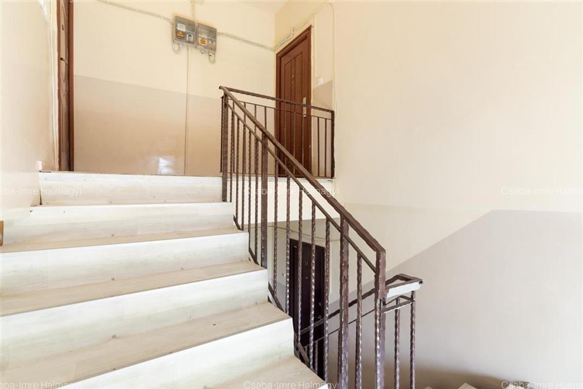 Apartament cu 3 camere decomandat în Cantemir - 17