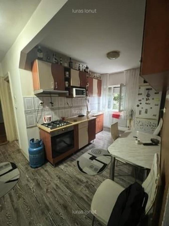 Apartament cu 3 camere semidecomandat în Iosia - 5