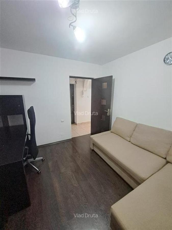 Apartament cu 3 camere decomandat în Central - 16