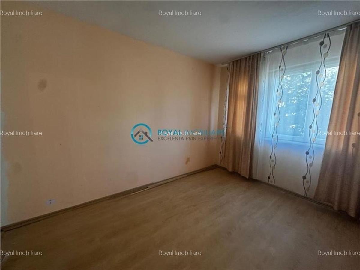 Royal Imobiliare - Vanzare Garsoniera zona Mihai Bravu - 2
