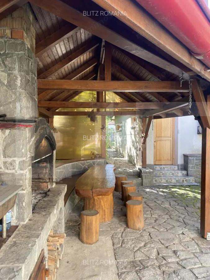 Vila spa?ioasa cu 5 dormitoare ?i curte de 730 mp - 10