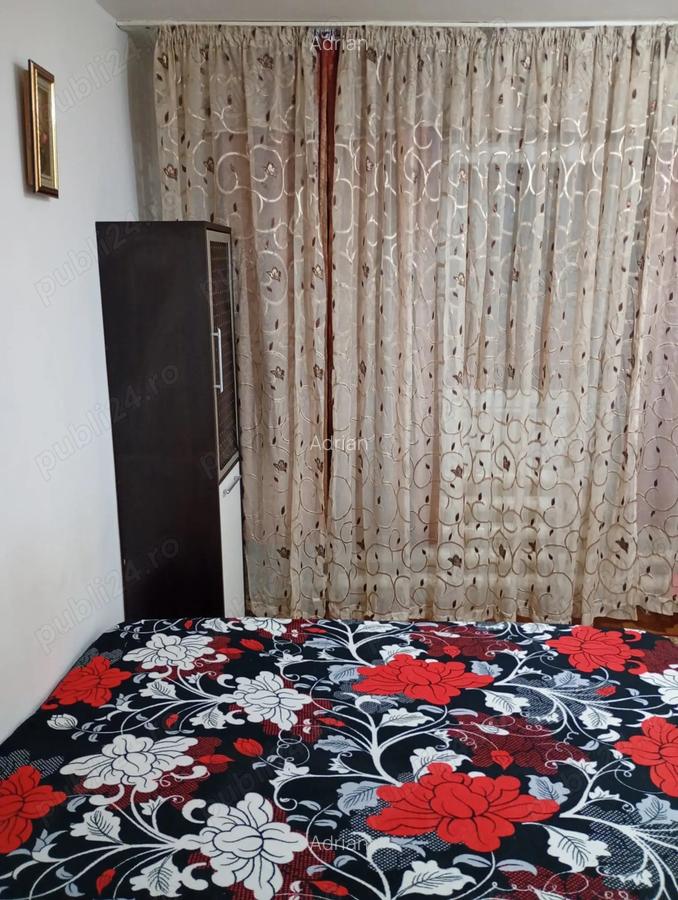 Proprietar vand garsoniera 17 mp, zona UMT str Babadag nr 2 - 9