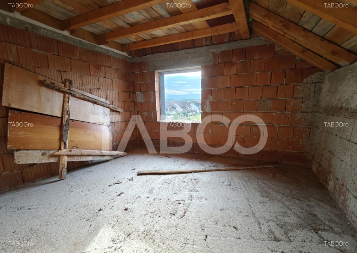 Casa 5 camere 3 bai - pivnita - terasa - 2 porti de acces CO - 9 Casa 5 camere 3 bai - pivnita - terasa - 2 porti de acces CO - 9