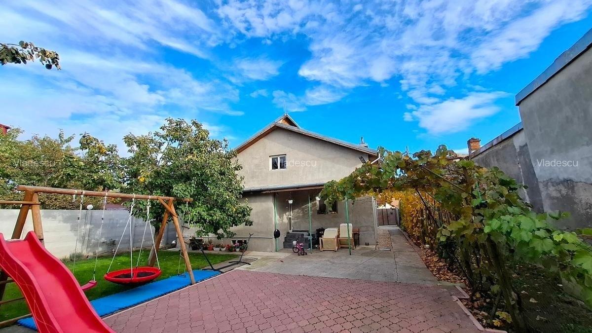 Casă eficienta energetic cu panouri solare, 800 mp teren - 15 Casă eficienta energetic cu panouri solare, 800 mp teren - 15