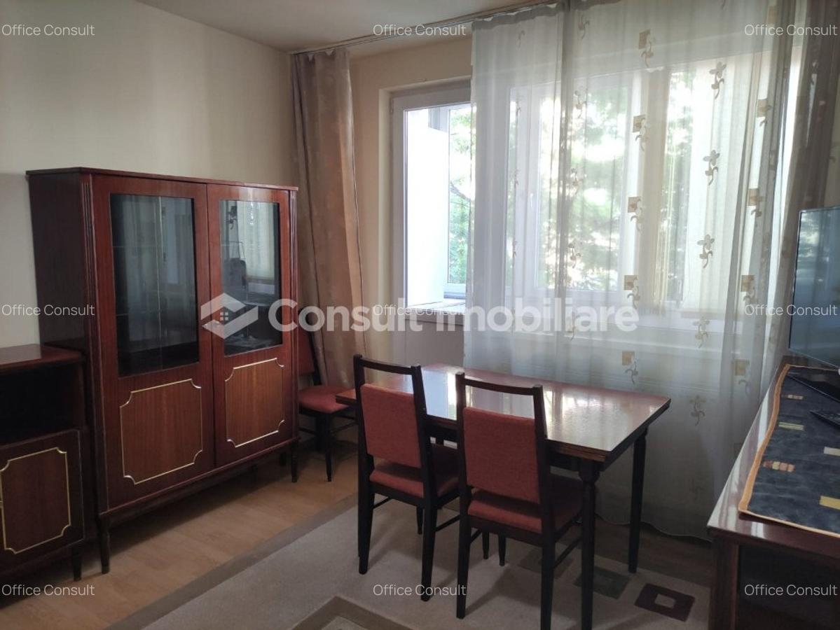 Apartament cu 3 camere semidecomandat, mobilat în Central - 4