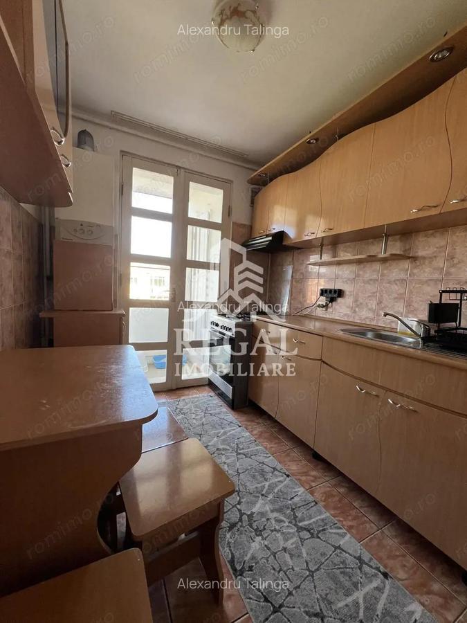 Apartament de inchiriat, 3 camere, Micro 4 - 3
