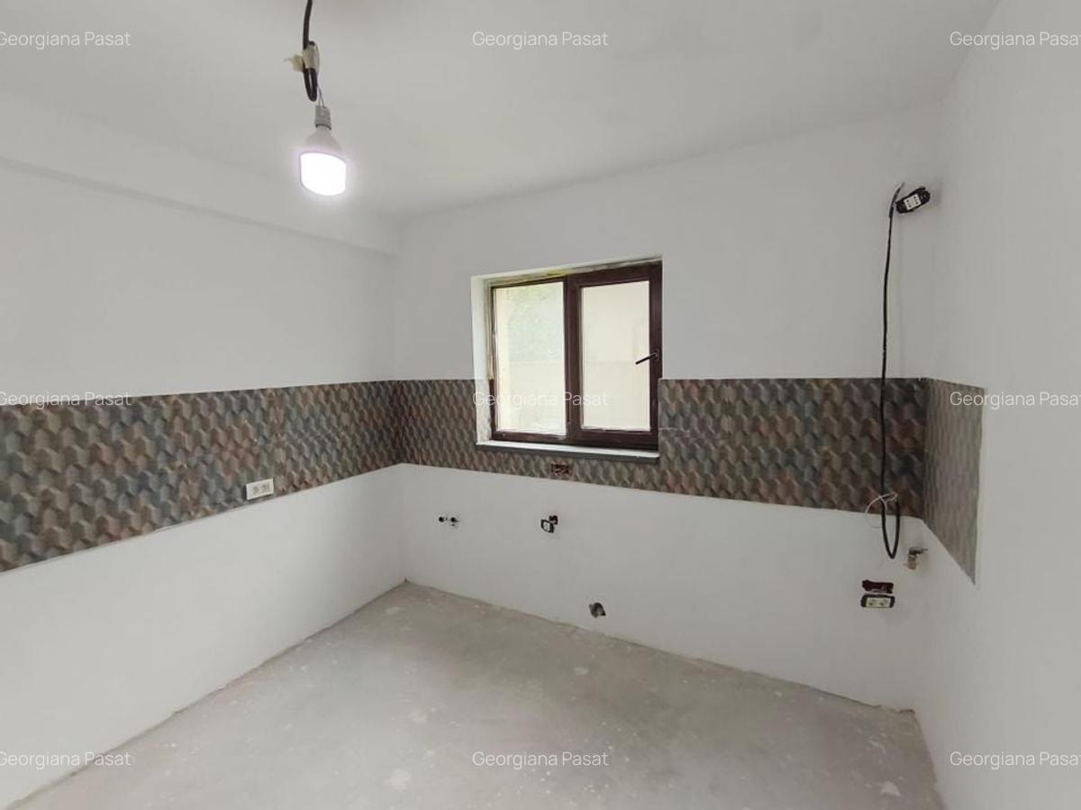 Vila individuala 5 camere- 385mp curte - 1