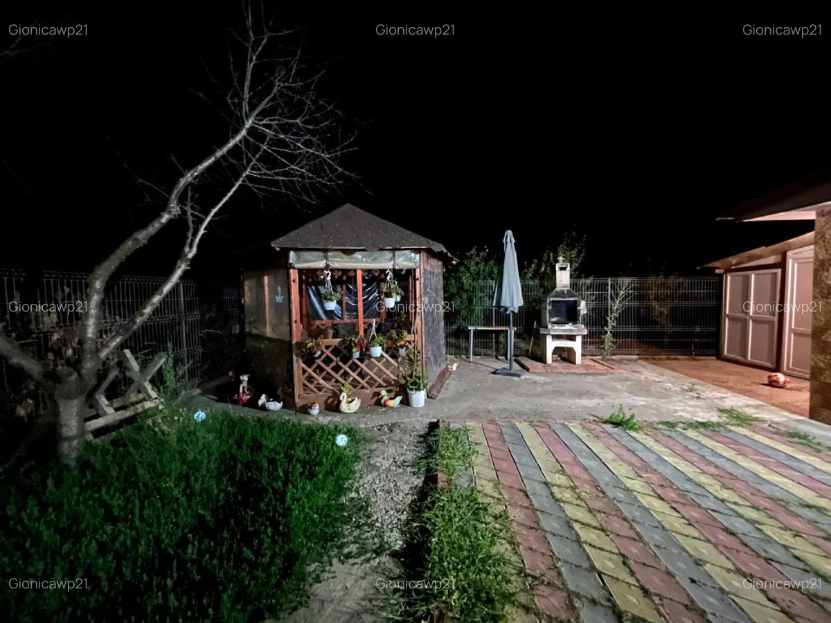 Vând casă cu mansardă - 10