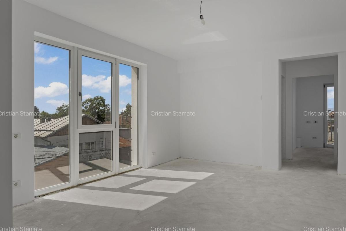 Vila sector 1 - 300mp - P+2+M - 11 camere - Chitila - 12