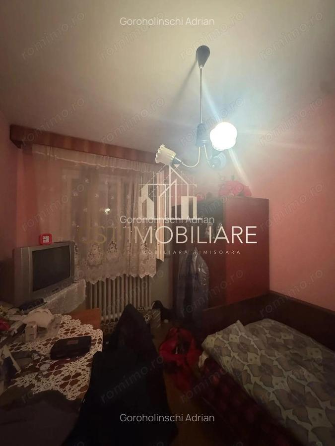 Apartament 3 camere de vanzare Calea Sagului, Str. Martir Octavian - 4