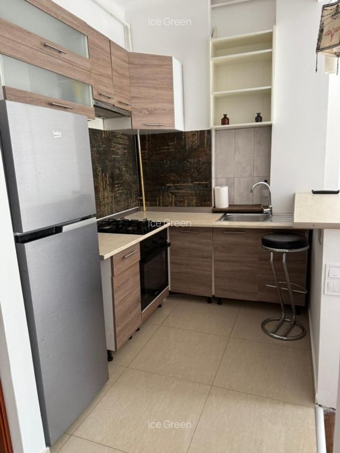 Închiriez apartament 2 camere decomandat pe calea victoriei /restaurante /radiss - 5