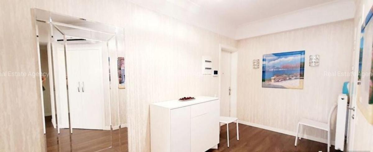 3 camere in zona Spitalului Judetean - 1