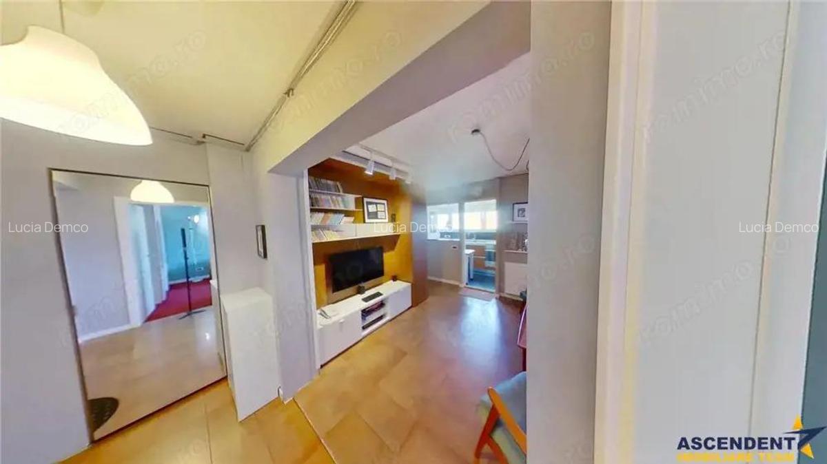 Apartament cu 2 camere,recompartimentat in 3 camere,54 mp,Grivitei. - 4