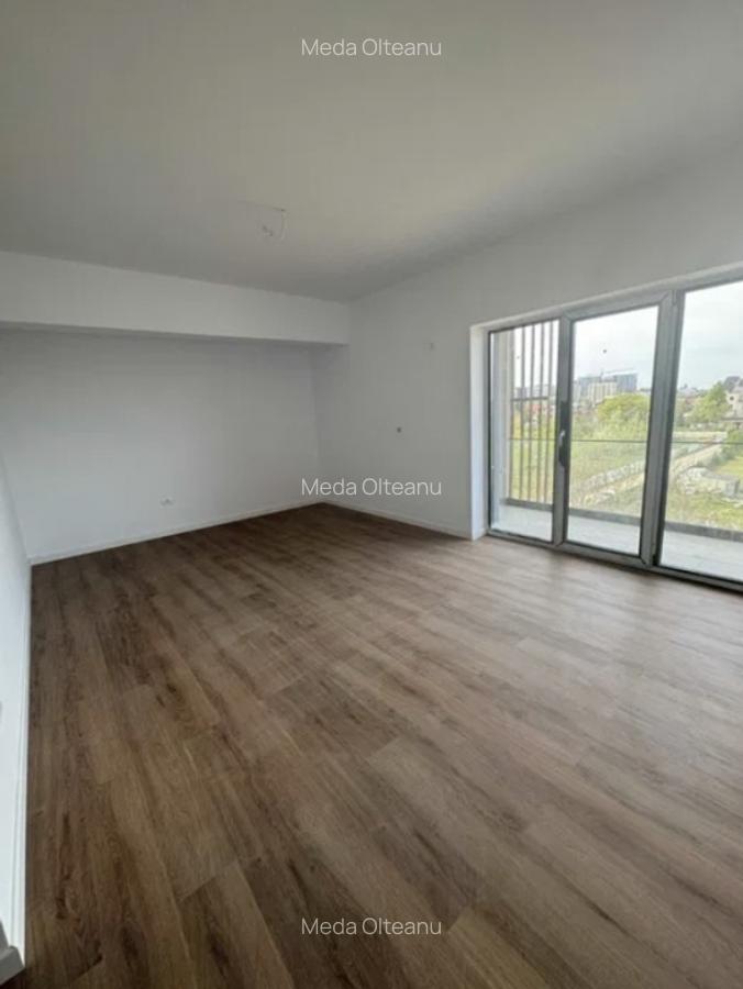 Apartament cu 3 camere decomandat în Aviației - 2