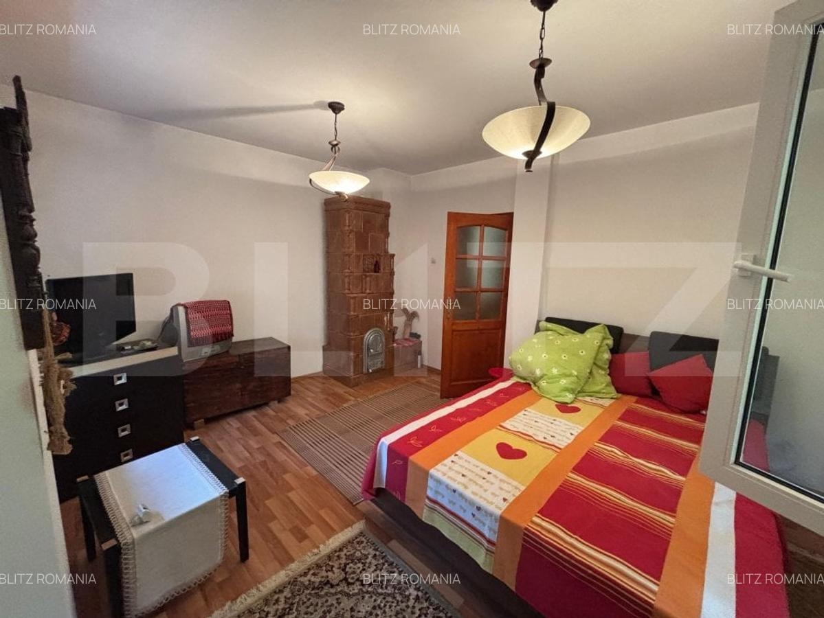 Vila de vanzare, cu 4 camere, 320 mp, zona Șuvita - 8